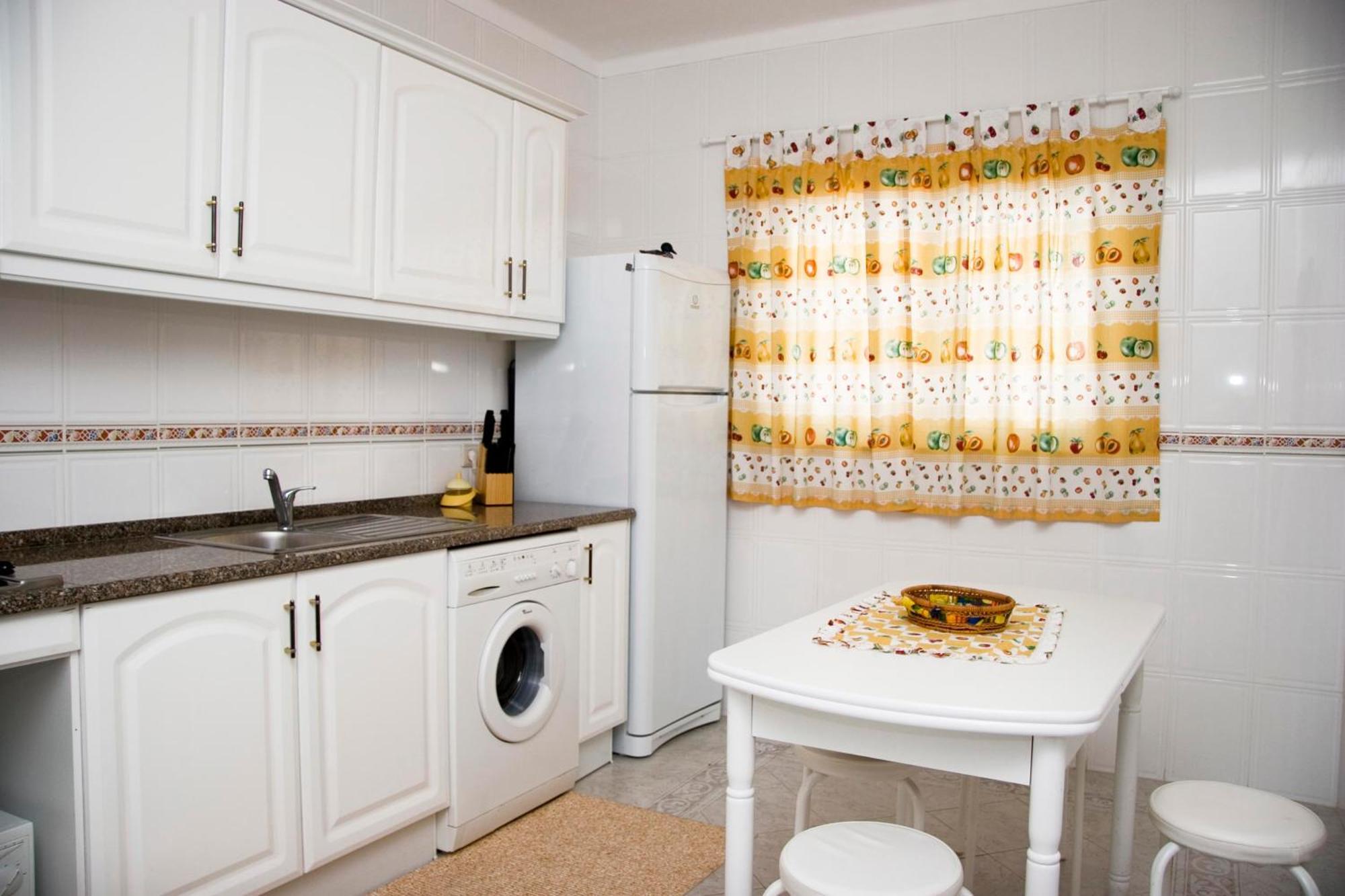 Os Apartamentos A Ramos Na Praia Da Gale Estao Inserido Em Condominio Com Piscina, Fica Apenas A 350 Metros Da Praia Da Gale - Apartamentos Com Ar Condicionado Tanto Nos Quartos Como Na Sala, Smart Tv Com Prime Video E Cozinha Completa Albufeira Exteriör bild