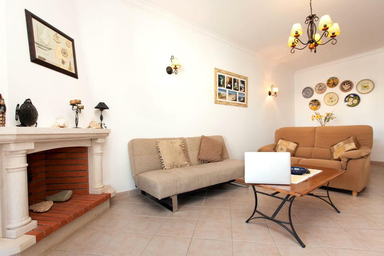 Os Apartamentos A Ramos Na Praia Da Gale Estao Inserido Em Condominio Com Piscina, Fica Apenas A 350 Metros Da Praia Da Gale - Apartamentos Com Ar Condicionado Tanto Nos Quartos Como Na Sala, Smart Tv Com Prime Video E Cozinha Completa Albufeira Exteriör bild