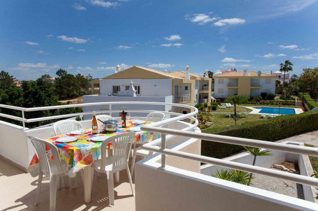 Os Apartamentos A Ramos Na Praia Da Gale Estao Inserido Em Condominio Com Piscina, Fica Apenas A 350 Metros Da Praia Da Gale - Apartamentos Com Ar Condicionado Tanto Nos Quartos Como Na Sala, Smart Tv Com Prime Video E Cozinha Completa Albufeira Exteriör bild