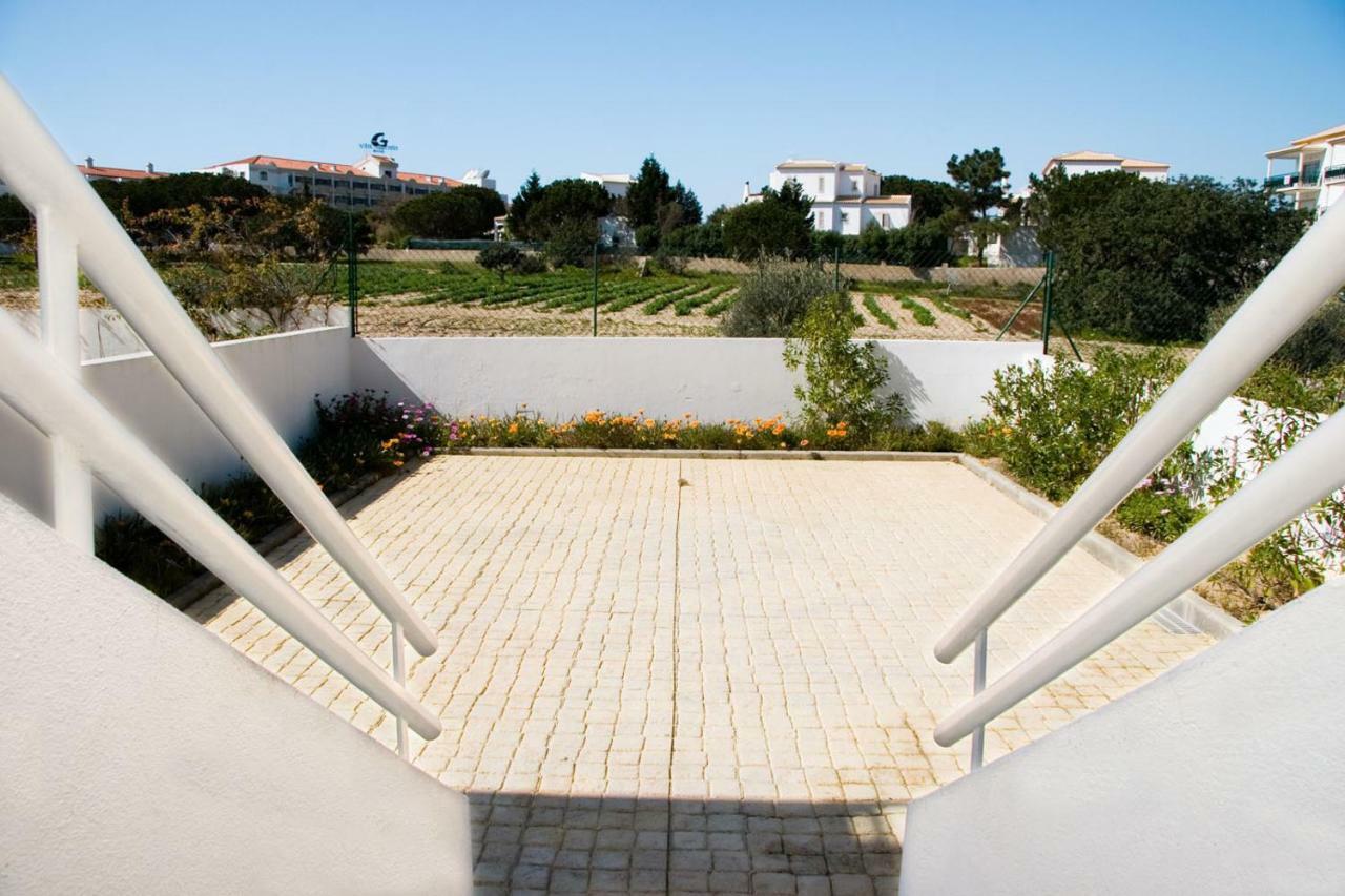 Os Apartamentos A Ramos Na Praia Da Gale Estao Inserido Em Condominio Com Piscina, Fica Apenas A 350 Metros Da Praia Da Gale - Apartamentos Com Ar Condicionado Tanto Nos Quartos Como Na Sala, Smart Tv Com Prime Video E Cozinha Completa Albufeira Exteriör bild