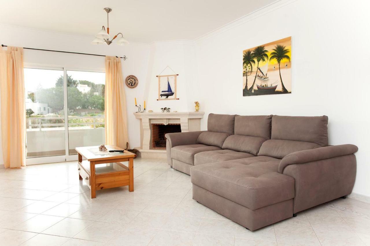 Os Apartamentos A Ramos Na Praia Da Gale Estao Inserido Em Condominio Com Piscina, Fica Apenas A 350 Metros Da Praia Da Gale - Apartamentos Com Ar Condicionado Tanto Nos Quartos Como Na Sala, Smart Tv Com Prime Video E Cozinha Completa Albufeira Exteriör bild