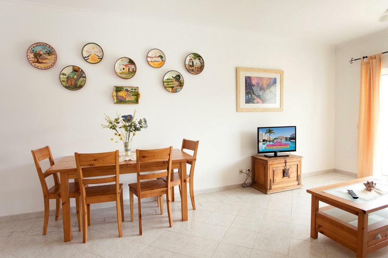 Os Apartamentos A Ramos Na Praia Da Gale Estao Inserido Em Condominio Com Piscina, Fica Apenas A 350 Metros Da Praia Da Gale - Apartamentos Com Ar Condicionado Tanto Nos Quartos Como Na Sala, Smart Tv Com Prime Video E Cozinha Completa Albufeira Exteriör bild